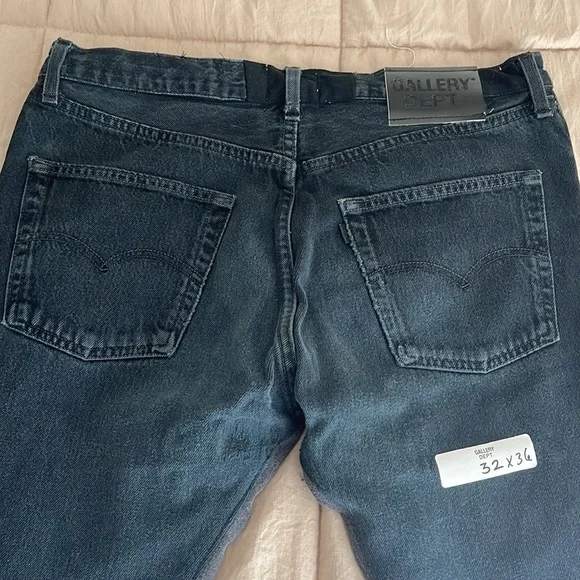 100% Brand New Mens Gallery Dept. jeans, Never worn.